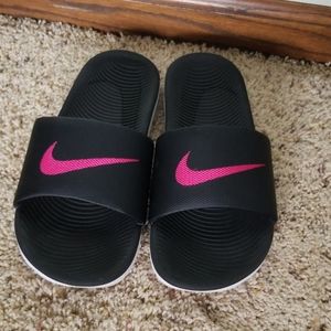 Nike slides